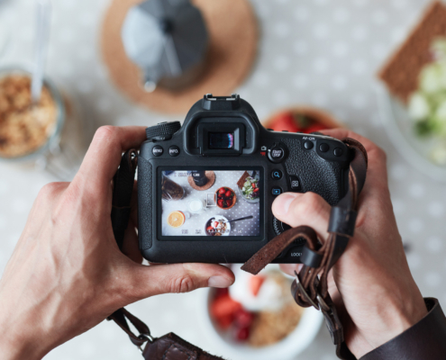 Comparing Natural Light vs. Artificial Light in Food Photography
